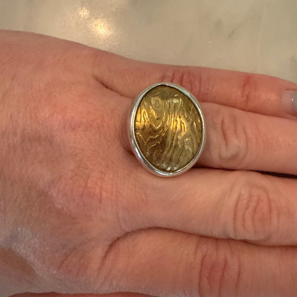 Silpada, original owner Elegant Gold and Silver Ring
